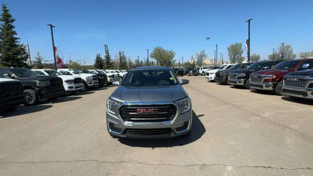 2024 GMC Terrain SLE | Cloth Seats | Apple CarPlay in Cars & Trucks in Edmonton - Image 4