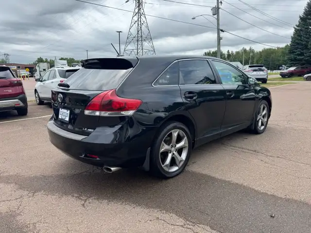 2016 Toyota Venza - $239 B/W in Cars & Trucks in Moncton - Image 6