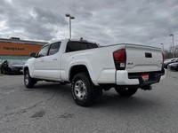 This 2022 Toyota Tacoma Crew Cab Pickup is built for adventure and practicality. Its four-wheel driv... (image 3)