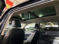**SUMMER SPECIAL!** FEATURING : 4MOTION AWD, PANORAMIC ROOF, 7 PASSENGER SEATING, PARKING PILOT, MUL... (image 8)