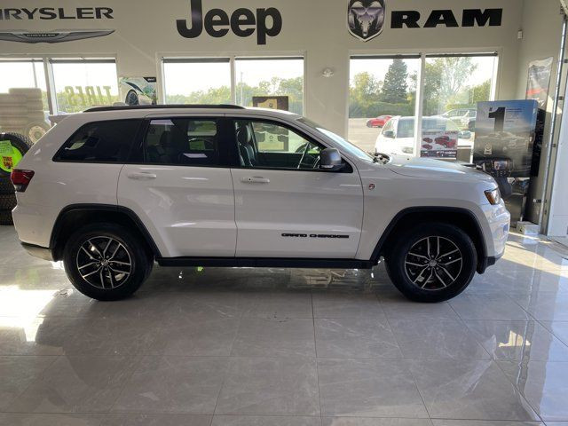 2017 Jeep Grand Cherokee Trailhawk | Quadra-Trac II 4WD in Cars & Trucks in Regina - Image 3