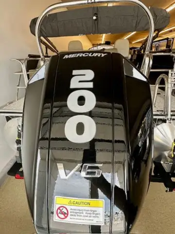 2023 Berkshire Pontoons 24 UL CTS 3.0 in Powerboats & Motorboats in Winnipeg - Image 7