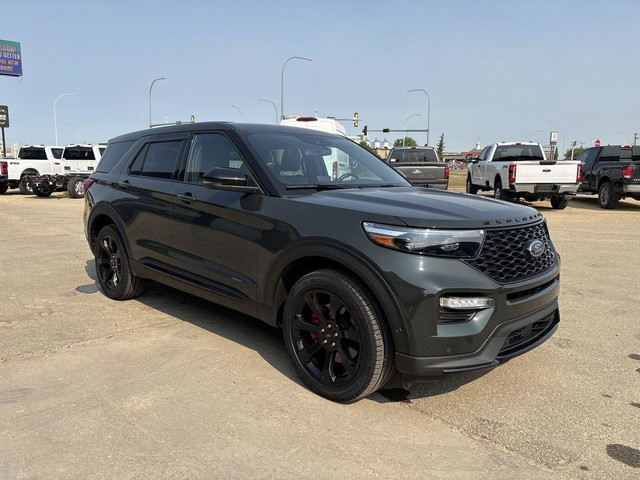 2022 Ford Explorer ST in Cars & Trucks in Edmonton