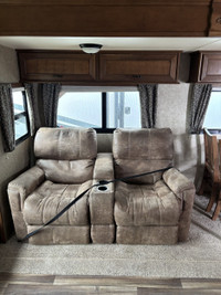 This opposing slides trailer is sure to impress anybody that walks through the door! This rear livin... (image 6)
