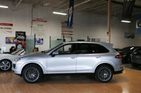 Special Finance Price: $32,999 | Cash Price: $34 ,499 2018 Porsche Cayenne Platinum Edition 3.6L V6... (image 2)