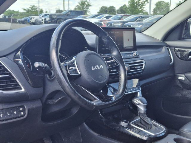 2022 Kia Seltos SX Turbo AWD | Leather | Sunroof | Heated Seats in Cars & Trucks in Guelph - Image 2