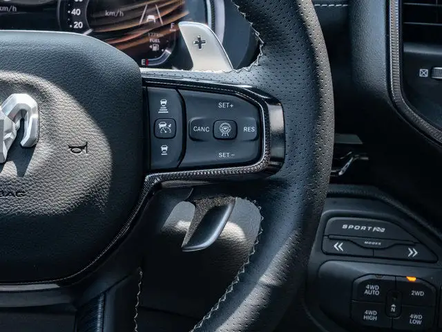 2025 Ram 1500 Sport dans Autos et camions dans Barrie - Image 25