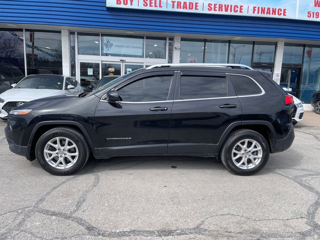  2016 Jeep Cherokee FWD 4dr North FWD MINT! WE FINANCE ALL CREDI in Cars & Trucks in London - Image 3