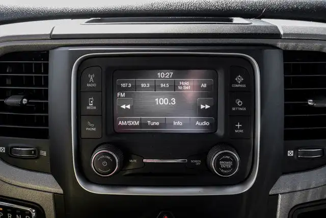 2023 Ram 1500 Classic Express dans Autos et camions dans Comté de Strathcona - Image 15