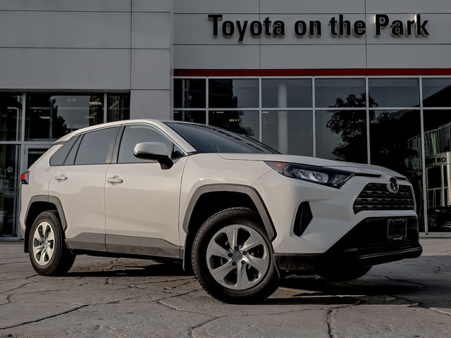 2022 Toyota RAV4 LE AWD in Cars & Trucks in City of Toronto - Image 2