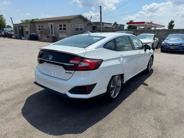 2019 Honda Clarity PLUG-IN HYBRID, LEATHER, ALLOYS, LOADED, CERT in Cars & Trucks in London - Image 6
