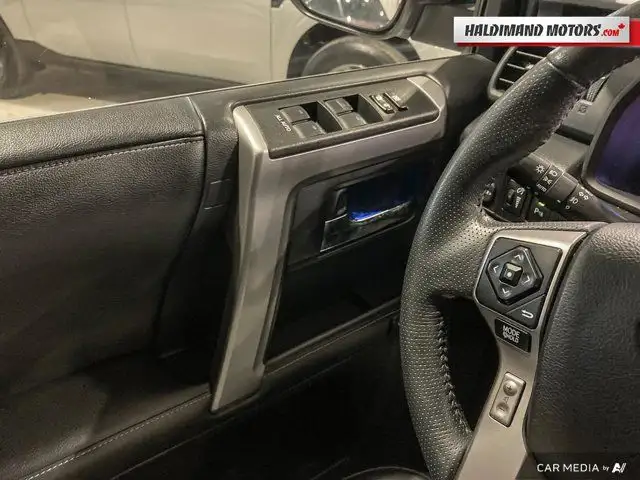 2019 Toyota 4Runner LIMITED in Cars & Trucks in Hamilton - Image 21