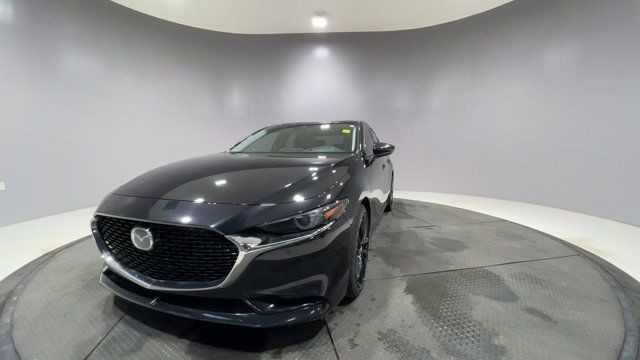 2019 Mazda Mazda3 in Cars & Trucks in Strathcona County - Image 3