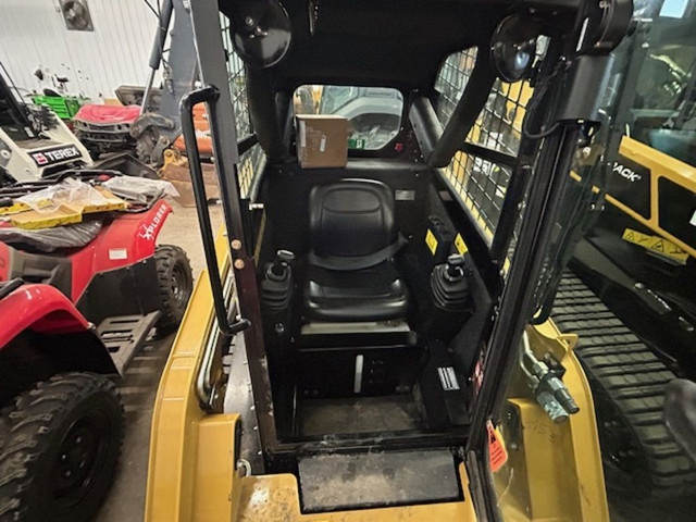 2023 ASV RT-25 SKID STEER in Heavy Equipment in Regina - Image 2
