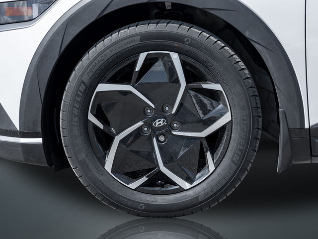 2023 Hyundai Ioniq 5 Preferred PREFERRED | RATES FROM 4.99% in Cars & Trucks in Oshawa / Durham Region - Image 4