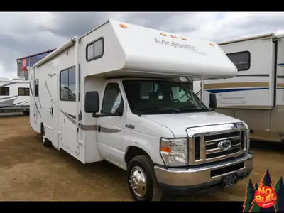 Where do you want to go? At under 30 feet and with no slides, the 2010 Majestic 28A Class C motorhom...