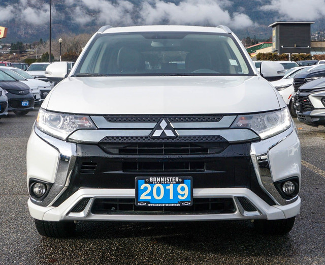 2019 Mitsubishi Outlander PHEV SE in Cars & Trucks in Penticton - Image 2