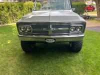 WHITE ON BLACK LEATHER/ SUEDE, NEW DIAMOND STITCH INTERIOR, NEW CARPET, NEW PAINT 4 YEARS AGO. NEW S... (image 7)