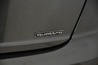 Traction intégrale Audi quattro / Daytona grey /S-Line / Black Optics / Jantes de 22 pouces / Toit o... (image 8)