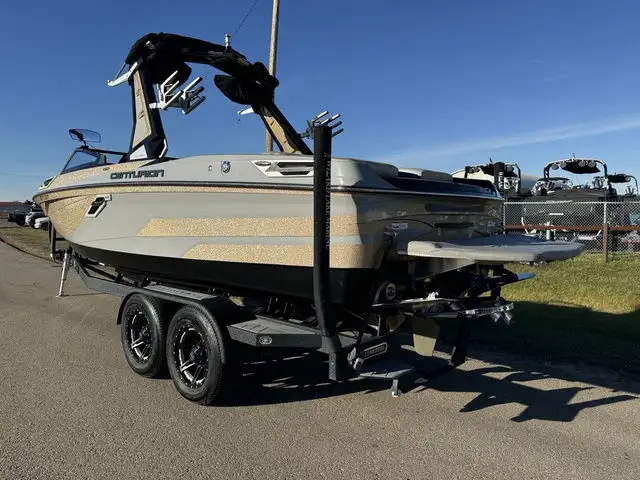 2021 Centurion Ri245 in Powerboats & Motorboats in Kelowna - Image 6