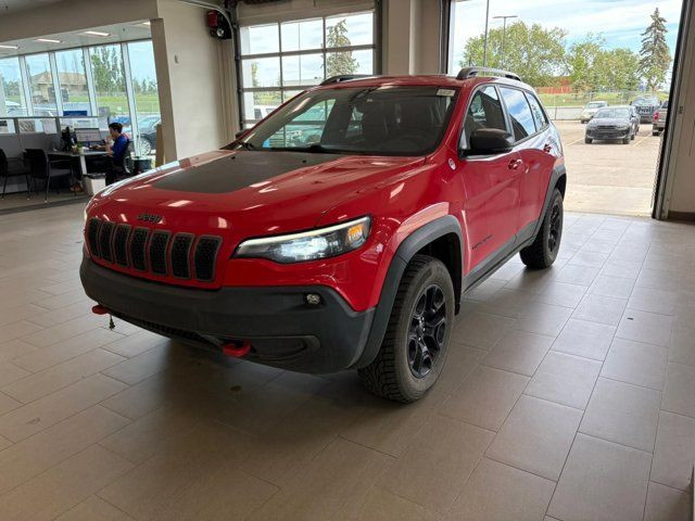 2019 Jeep Cherokee Trailhawk *Heated Seats* *Nav* in Cars & Trucks in Fort McMurray