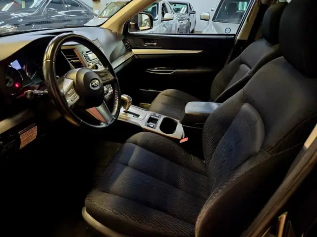 2011 Subaru Outback Sunroof/Bluetooth/All Wheel Drive dans Autos et camions dans Ville de Toronto - Image 15