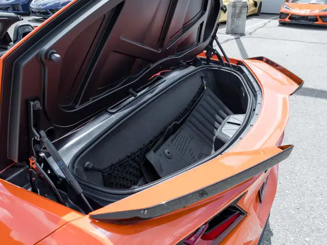 2025 Chevrolet Corvette E-RAY 3LZ- Performance Exhaust in Cars & Trucks in Markham / York Region - Image 17