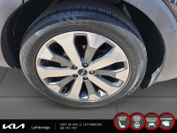 2022 Kia Telluride SX Experience the Kia Telluride SX with only 130222 km on the odometer. Finished... (image 7)