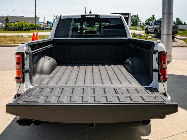 2025 Ram 1500 Sport dans Autos et camions dans Barrie - Image 8