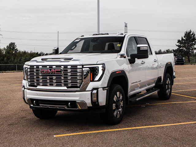 2025 GMC Sierra 3500HD Denali in Cars & Trucks in Strathcona County - Image 4