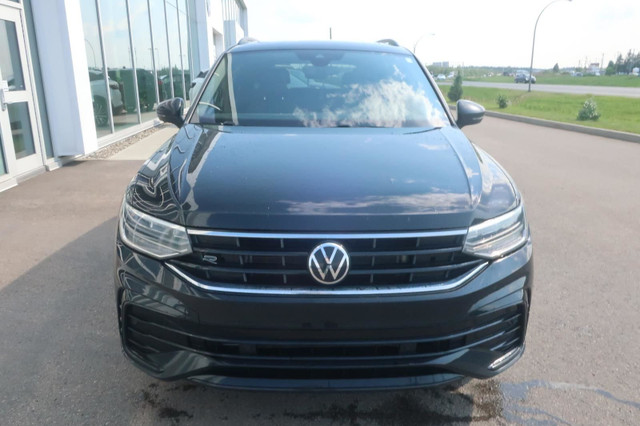 Volkswagen Tiguan Comfortline R-Line Black Edition 4MOTION 2.0L  in Cars & Trucks in Lévis - Image 2