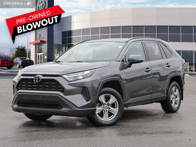 2022 Toyota RAV4 XLE CLEAN CARFAX - HEATED SEATS / STEERING W... in Cars & Trucks in London