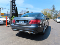 100% CANADIAN VEHICLE Visit Our Website @ EliteLuxuryMotors.ca _____________________________________... (image 7)