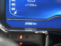 Beautiful Top Of The Line 2024 Silverado High Country 4x4 Long Box Diesel with Only Low KM's!! Apple... (image 8)