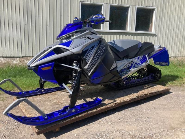 2022 Yamaha SIDEWINDER XTX in Snowmobiles in Lac-Saint-Jean - Image 2