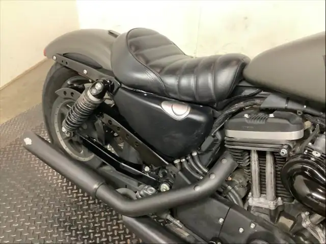2018 Harley-Davidson Sportster XL883N Iron in Street, Cruisers & Choppers in City of Toronto - Image 3