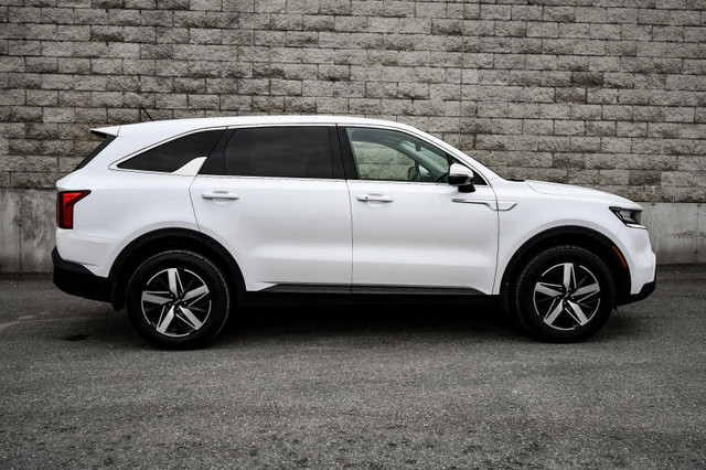 2023 Kia Sorento LX+ • HEATED SEATS/STEERING • LANE KEEP ASSIST in Cars & Trucks in Ottawa - Image 2