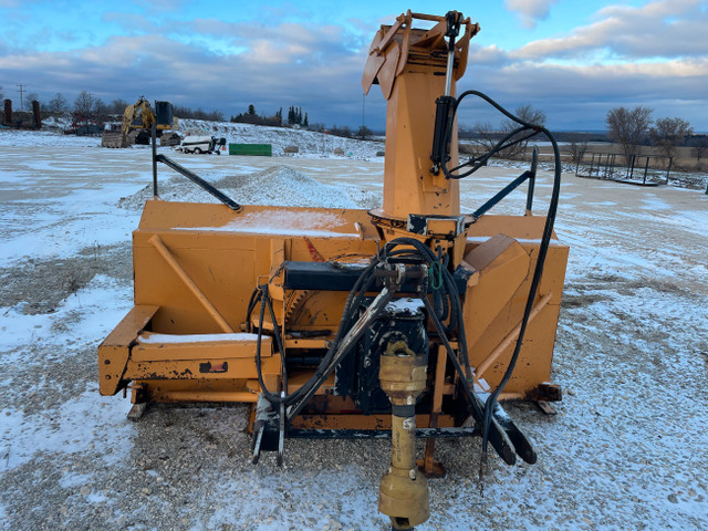Heavy duty snowblower  in Farming Equipment in Barrie