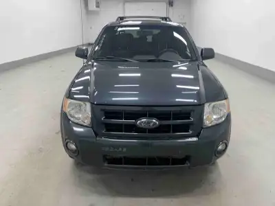 2008 Ford Escape Limited 4D sport Sturdy and stylish grey 4x4 SUV powered by a reliable 3.0L 6-cylin...
