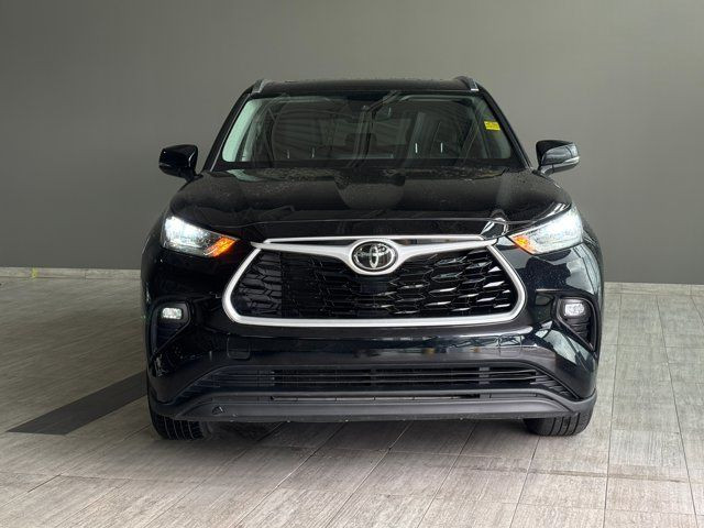 2020 Toyota Highlander XLE | Low Mileage | 8 Seater in Cars & Trucks in Edmonton - Image 3
