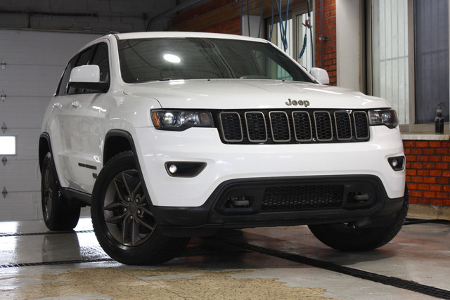 2016 Jeep Grand Cherokee Laredo 75th Anniversary in Cars & Trucks in City of Montréal
