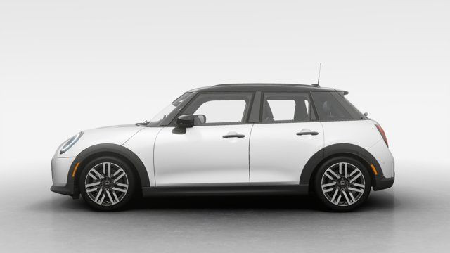 2025 MINI 5 Door Cooper C | Premier | Style Classique in Cars & Trucks in City of Montréal - Image 4