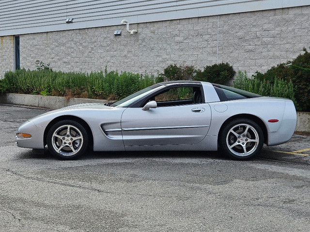 2000 CHEVROLET CORVETTE COUPE-ALL ORIGINAL-ONLY 18898KM-GLASS TA in Cars & Trucks in City of Toronto - Image 4