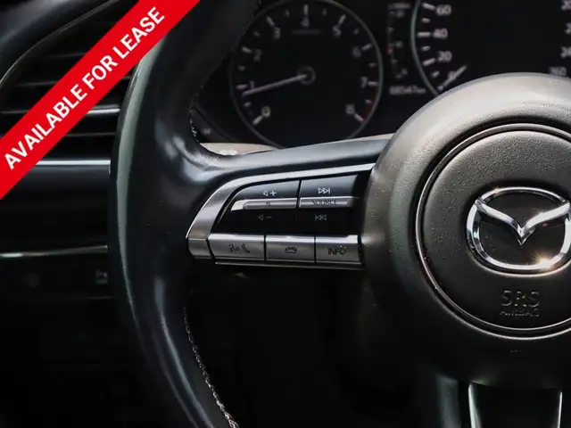 2020 Mazda Mazda3 GT Auto i-ACTIV AWD in Cars & Trucks in Hamilton - Image 12