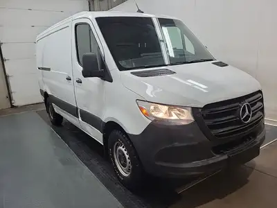 2019 MERCEDES BENZ SPRINTER 2500 144 CARFAX VERIFIED, CLEAN TITLE 168,000KM AUTOMATIC TRANSMISSION W...