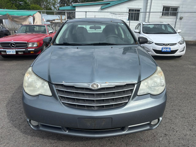 2010 Chrysler Sebring Touring in Cars & Trucks in St. Catharines - Image 2