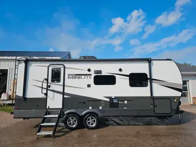 https://forestriverinc.com/rvs/rockwood-mini-lite/2511S/8047 . Vehicle Information Provided by autoT...