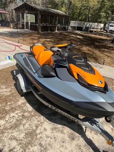 APPLY NOW: https://www.ridecollective.ca/get-pre-approved 2020 Sea-Doo GTI SE 170 iBR with Sound Sys...