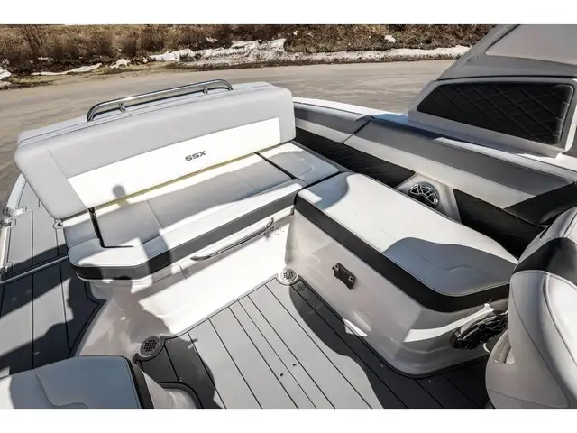 2025 Chaparral 267 SSX in Powerboats & Motorboats in Québec City - Image 20