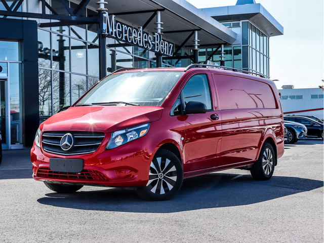  2022 Mercedes-Benz Metris Passenger Van in Cars & Trucks in Ottawa